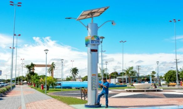 Totem de energia foto-voltaica na Praça das Águas. Foto: Divulgação/Prefeitura Boa Vista