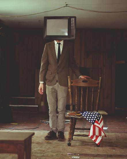 O surrealismo e bizarrimos de Kyle Thompson