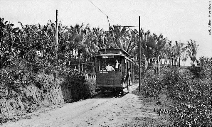 Bondinho de Manaus na Ponte dos Bilhares