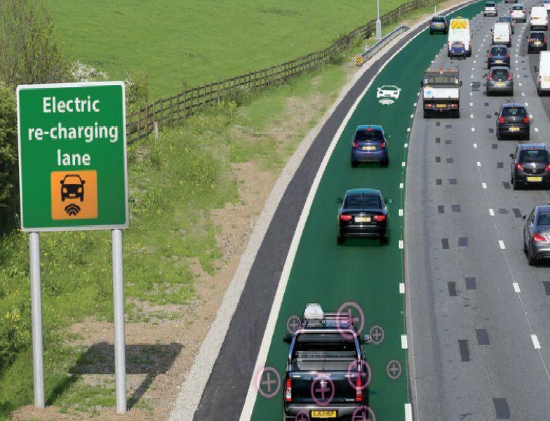 Reino Unido testa ruas que recarregam seu carro elétrico enquanto você dirige