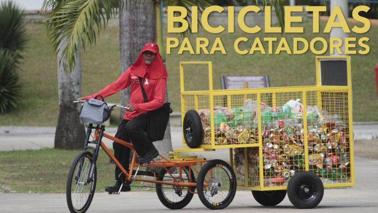 Catadores alagoanos ganham bikes do Governo Estadual para evitar crueldade com cavalos e outros animais