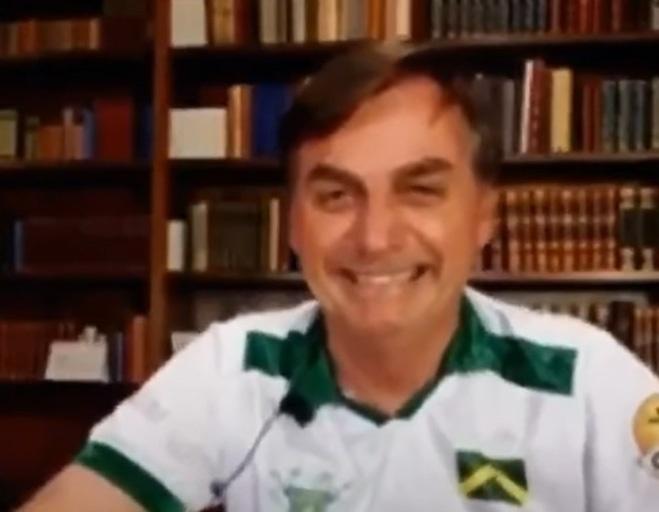 Temos um presidente covarde que finge que não é com ele o problema que o país enfrenta