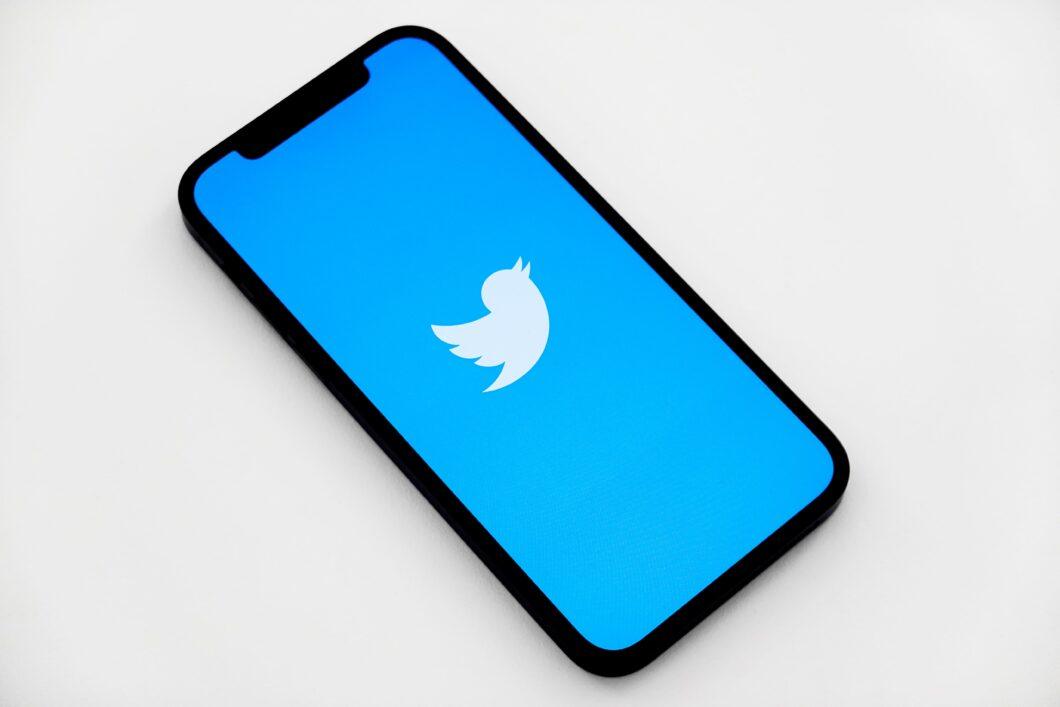 Elon Musk quer cobrar u$ 20 dólares por mês por perfis verificados no Twitter
