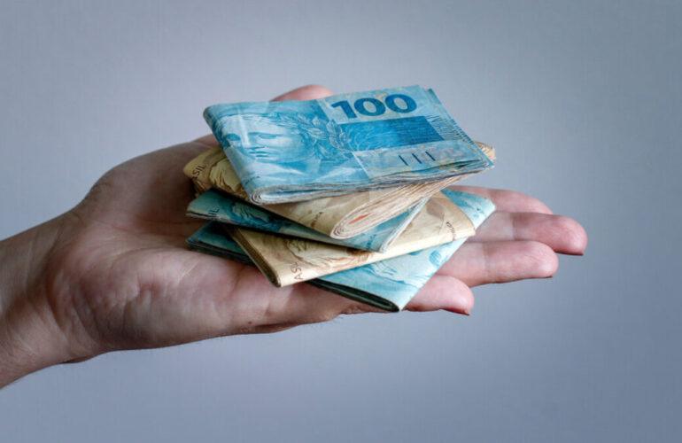 O Desafio dos 200 Depósitos: Como Economizar R$ 20.100 em Um Ano